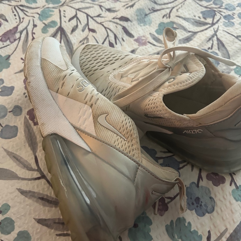 nike air max’s 270 size 7 and a half
